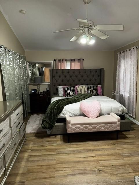 En Venta: $369,000 (4 camas, 2 baños, 1912 Pies cuadrados)