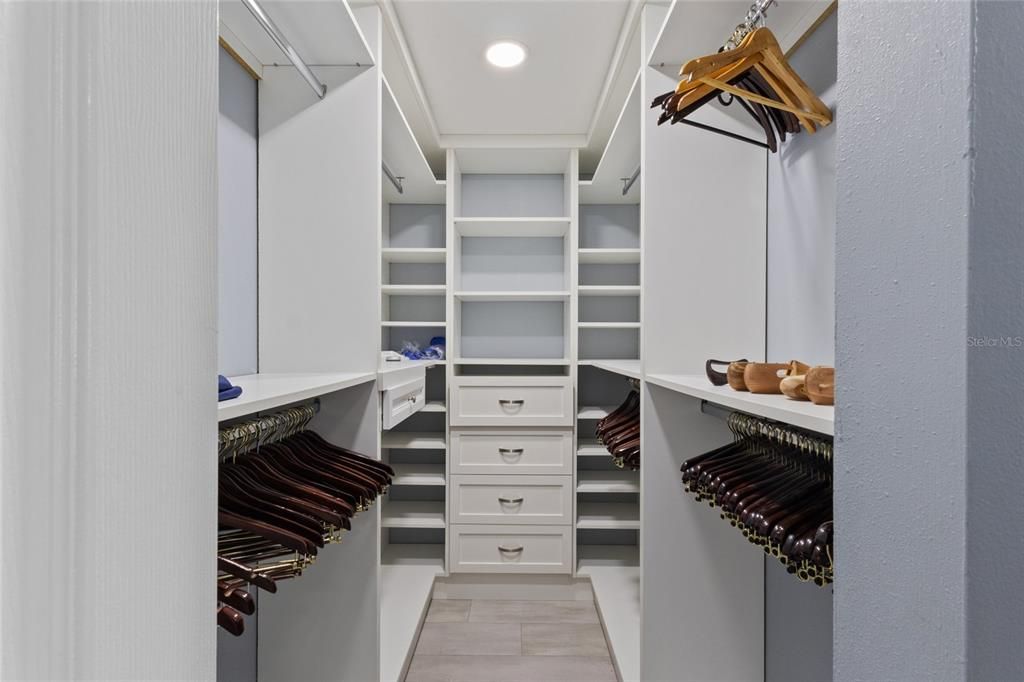 For Sale: $562,500 (2 beds, 2 baths, 1216 Square Feet)