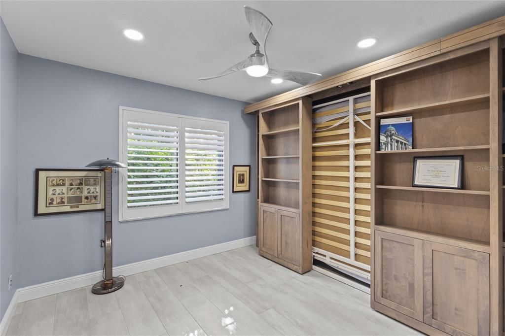 For Sale: $562,500 (2 beds, 2 baths, 1216 Square Feet)