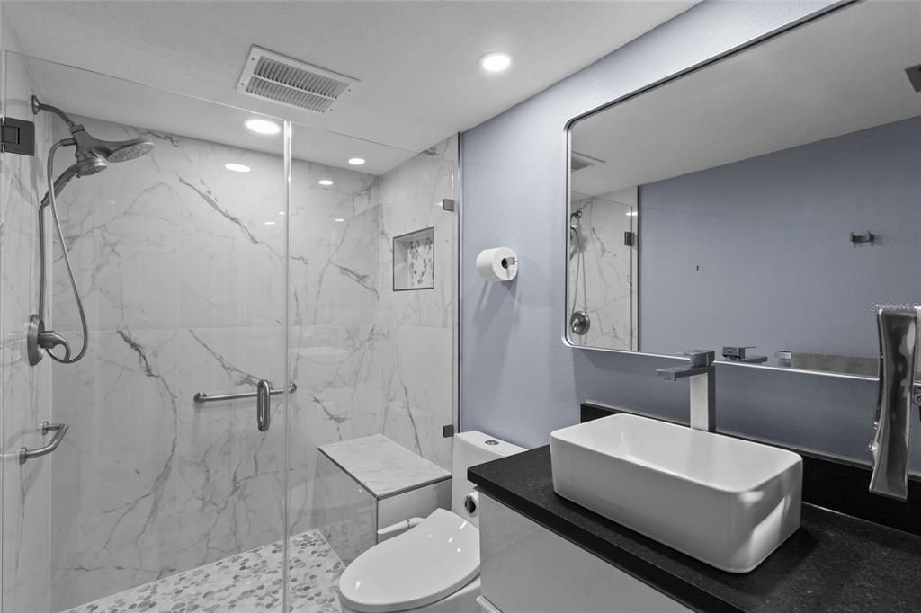 For Sale: $562,500 (2 beds, 2 baths, 1216 Square Feet)