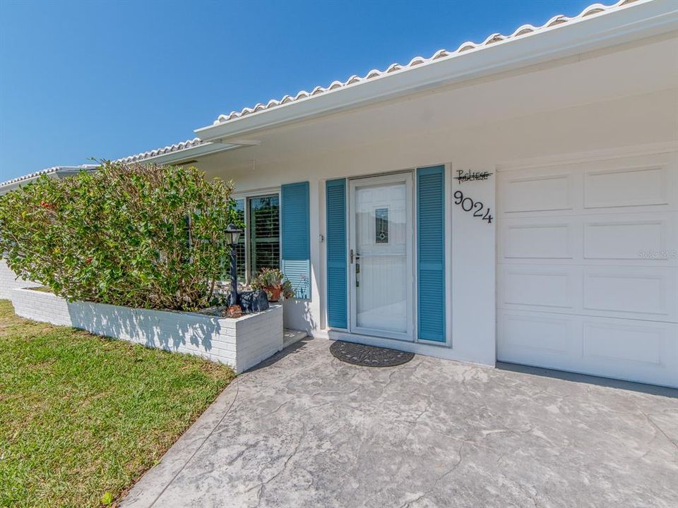 合同活跃: $429,900 (2 贝兹, 2 浴室, 1259 平方英尺)