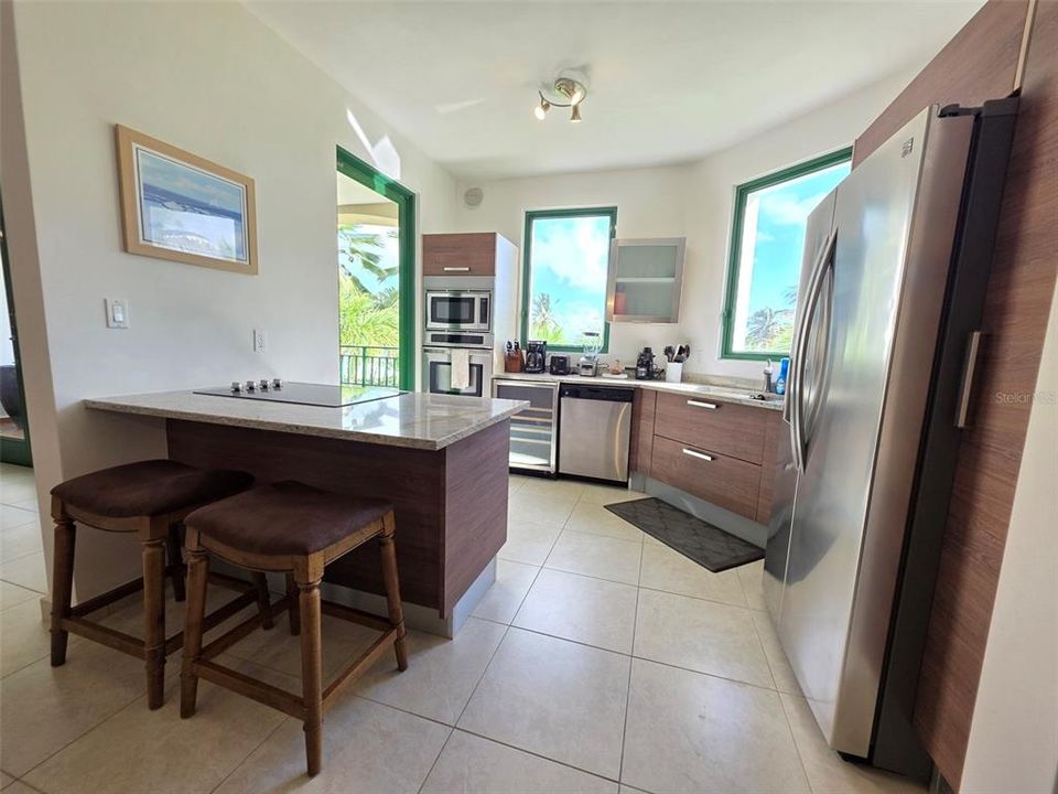 出租: $5,000 (2 贝兹, 2 浴室, 1635 平方英尺)