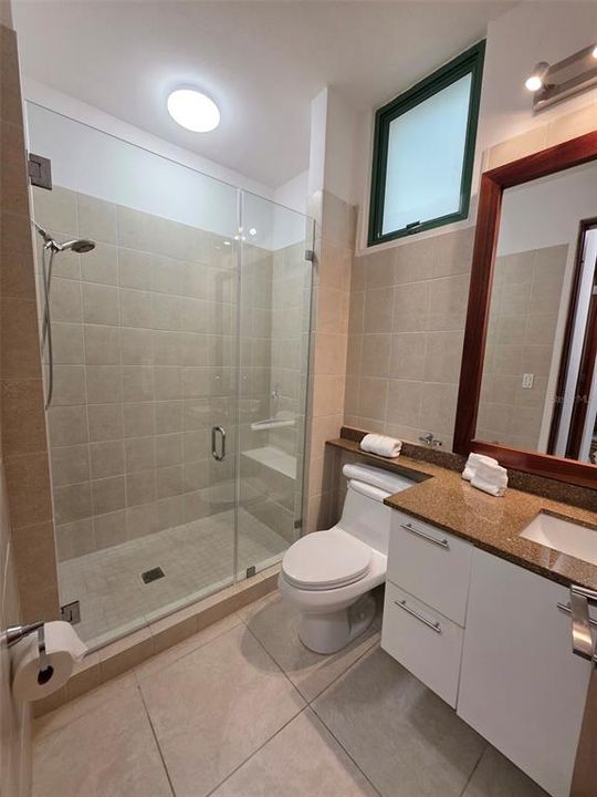 出租: $5,000 (2 贝兹, 2 浴室, 1635 平方英尺)