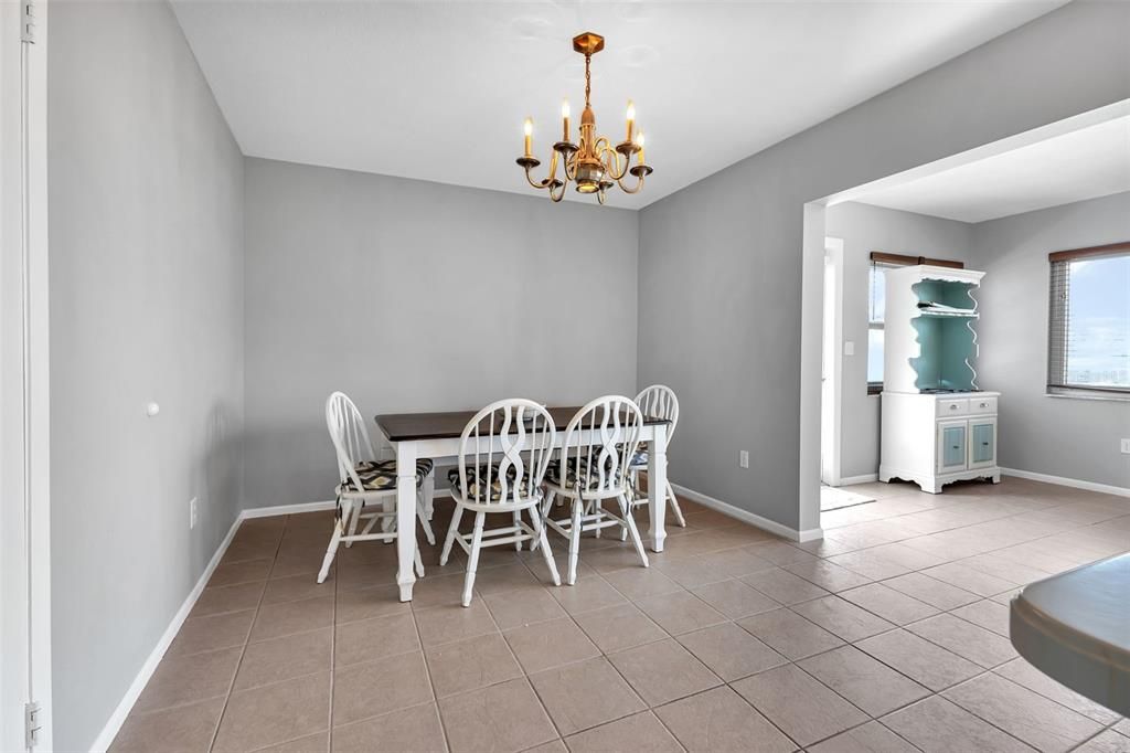 For Sale: $405,000 (2 beds, 2 baths, 1659 Square Feet)