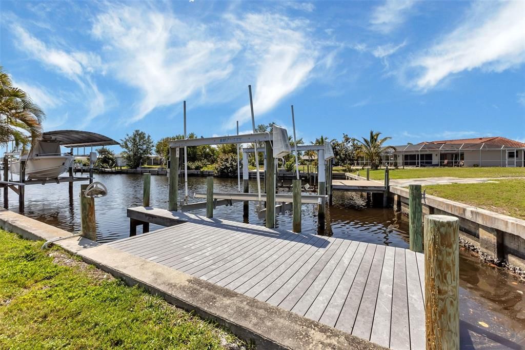 For Sale: $405,000 (2 beds, 2 baths, 1659 Square Feet)