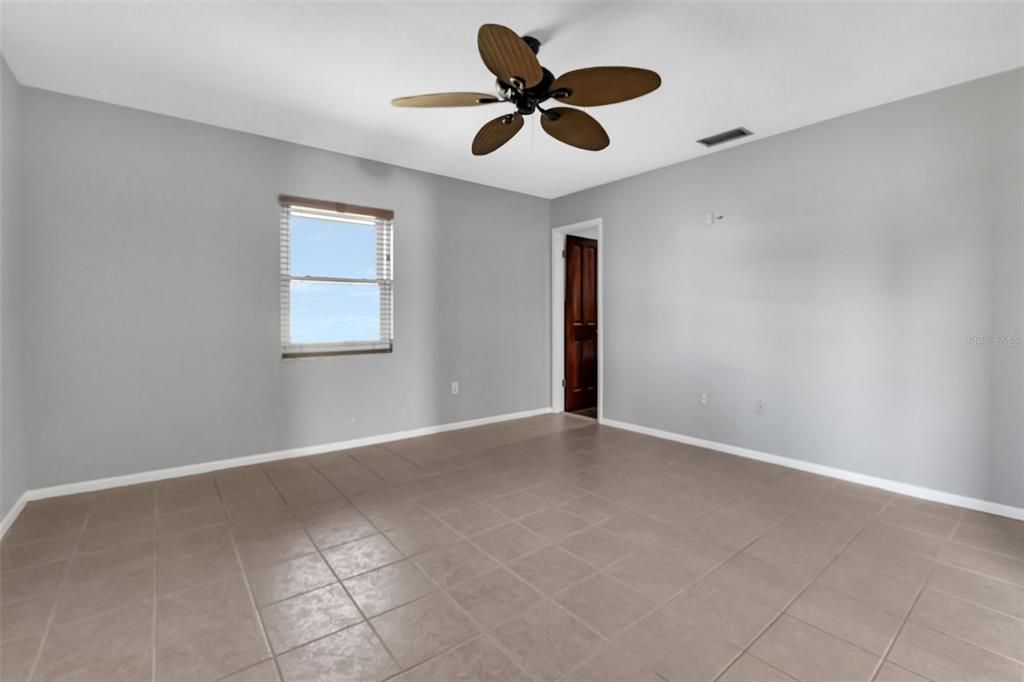 For Sale: $405,000 (2 beds, 2 baths, 1659 Square Feet)