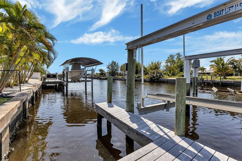 For Sale: $405,000 (2 beds, 2 baths, 1659 Square Feet)