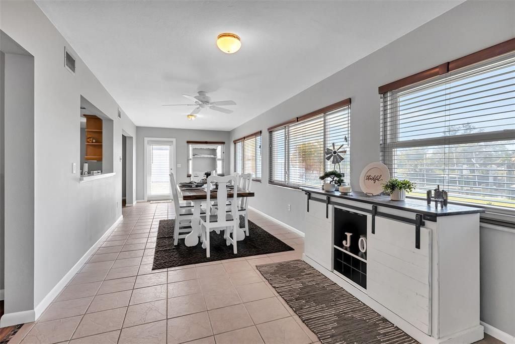 For Sale: $405,000 (2 beds, 2 baths, 1659 Square Feet)