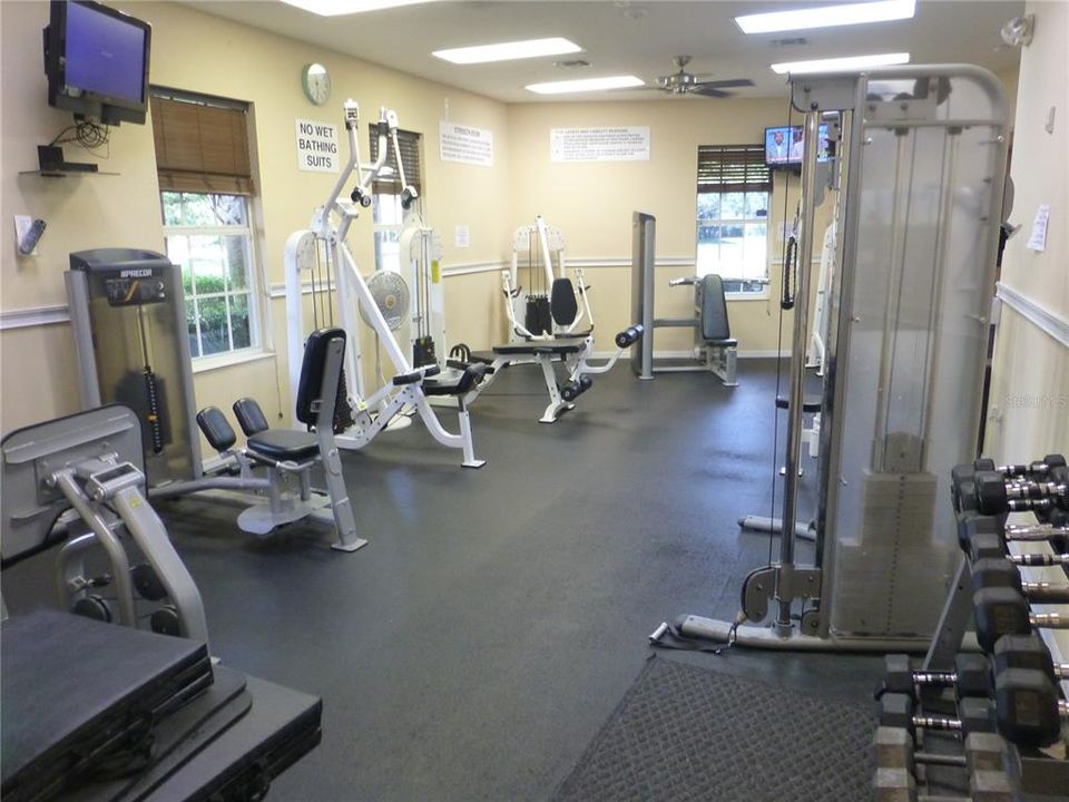 For Rent: $3,400 (4 beds, 2 baths, 2328 Square Feet)