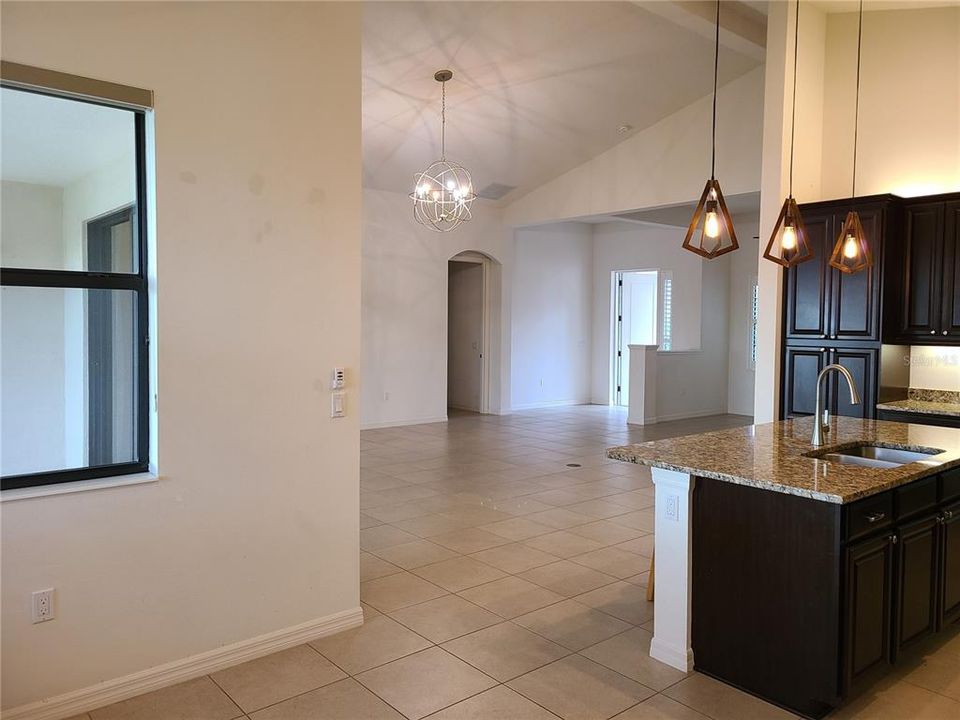 For Rent: $3,400 (4 beds, 2 baths, 2328 Square Feet)