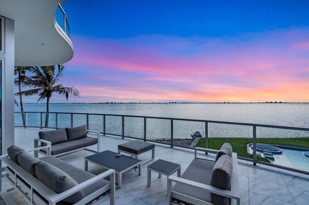 For Sale: $9,500,000 (8 beds, 8 baths, 8875 Square Feet)