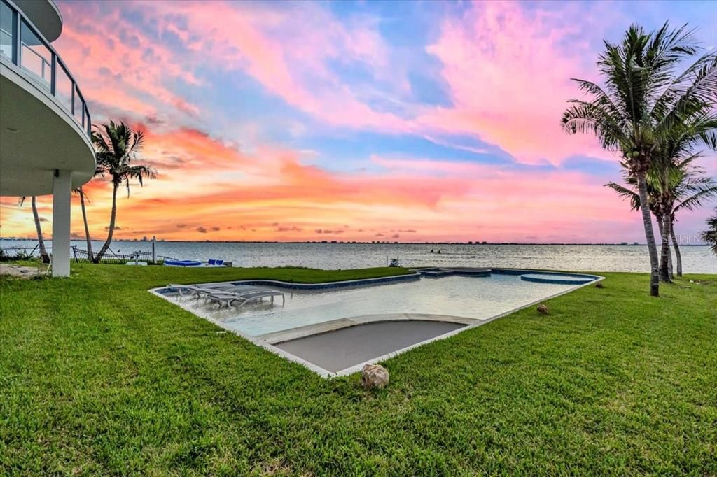 For Sale: $9,500,000 (8 beds, 8 baths, 8875 Square Feet)