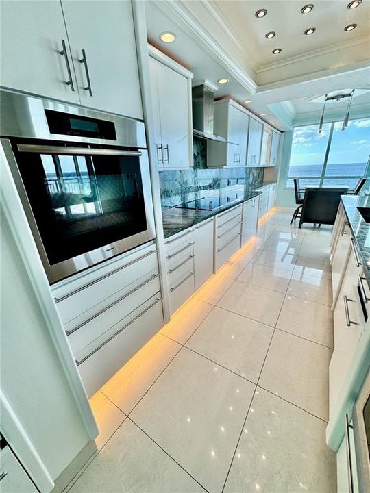 Activo con contrato: $1,850,000 (3 camas, 2 baños, 1920 Pies cuadrados)