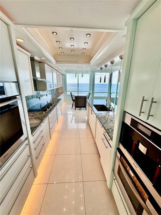 Activo con contrato: $1,850,000 (3 camas, 2 baños, 1920 Pies cuadrados)