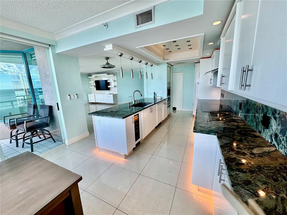 Activo con contrato: $1,850,000 (3 camas, 2 baños, 1920 Pies cuadrados)