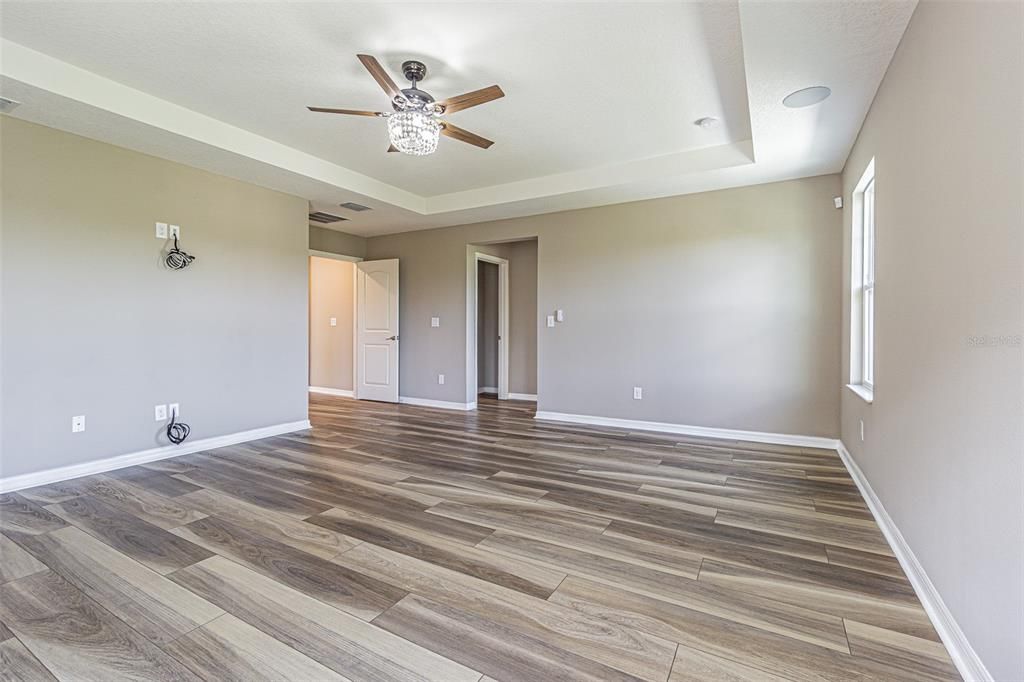 На продажу: $899,000 (5 спален, 3 ванн, 3380 Квадратных фут)