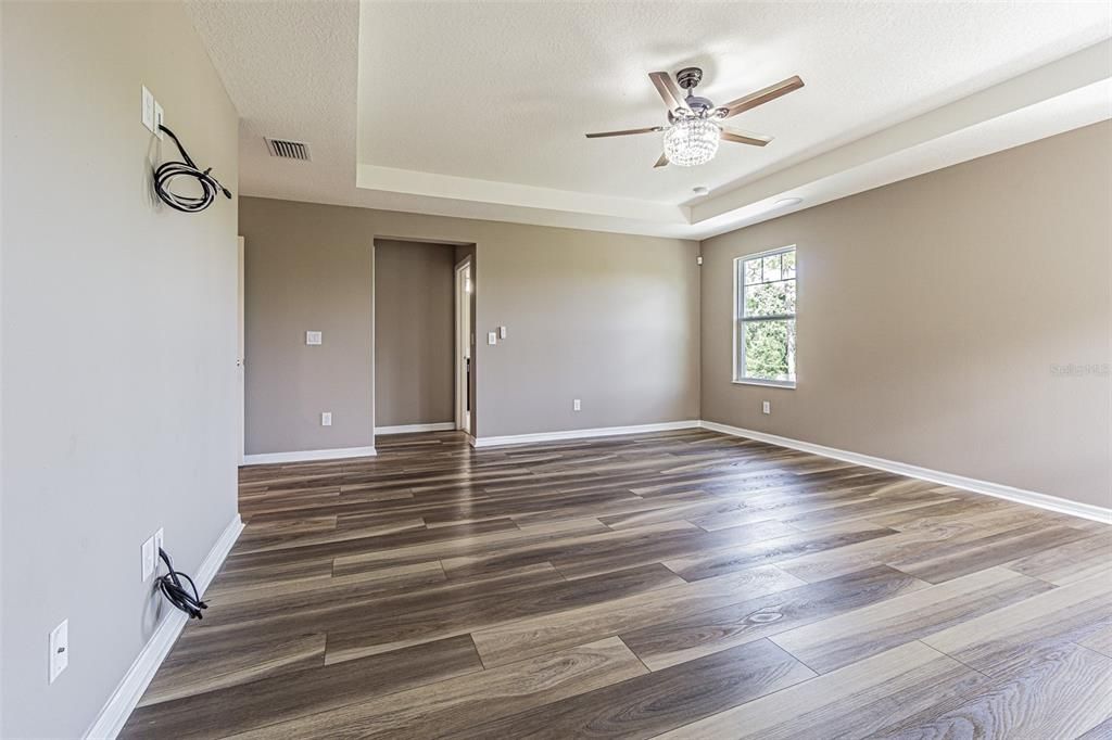 На продажу: $899,000 (5 спален, 3 ванн, 3380 Квадратных фут)