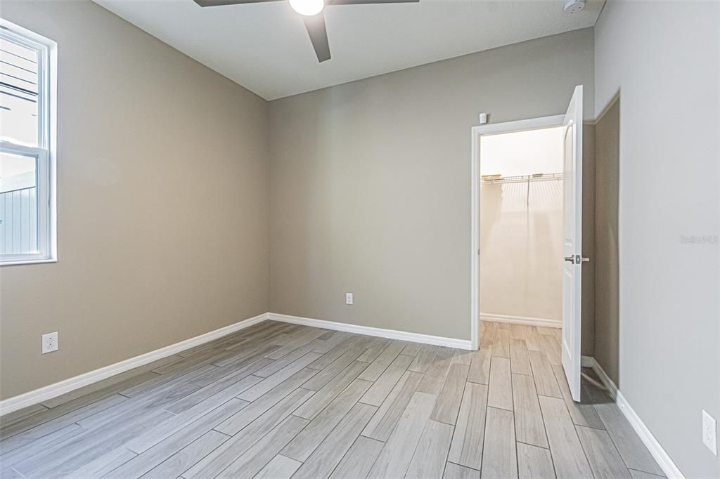 На продажу: $899,000 (5 спален, 3 ванн, 3380 Квадратных фут)