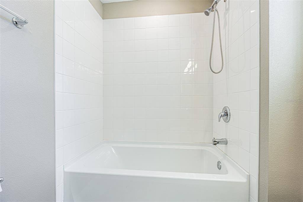 На продажу: $899,000 (5 спален, 3 ванн, 3380 Квадратных фут)