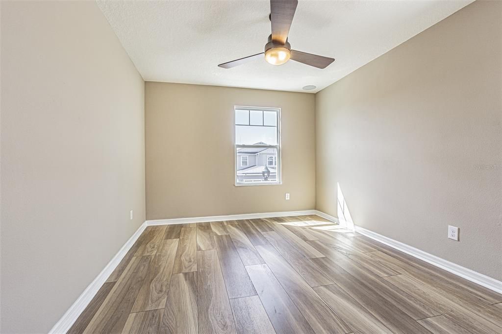 На продажу: $899,000 (5 спален, 3 ванн, 3380 Квадратных фут)