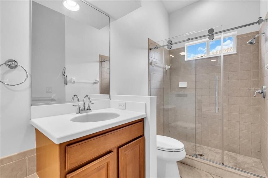 En Renta: $3,195 (3 camas, 2 baños, 2227 Pies cuadrados)