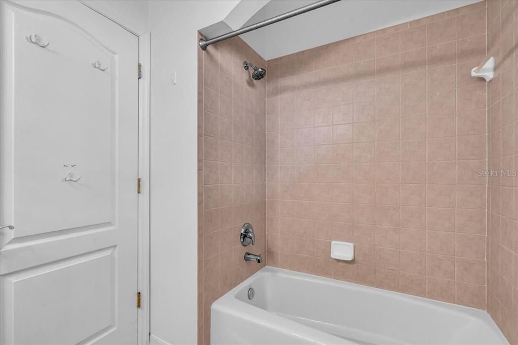 En Renta: $3,195 (3 camas, 2 baños, 2227 Pies cuadrados)