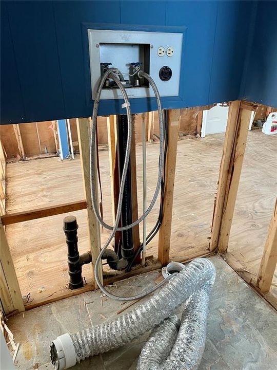 На продажу: $160,000 (2 спален, 1 ванн, 680 Квадратных фут)