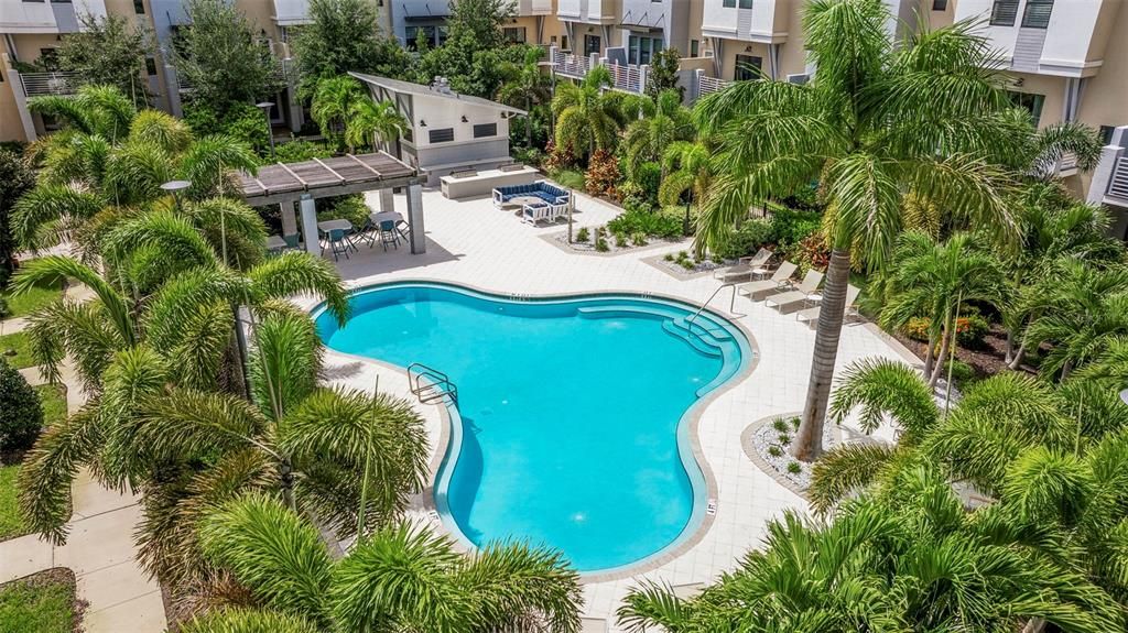 For Rent: $4,950 (3 beds, 3 baths, 1990 Square Feet)