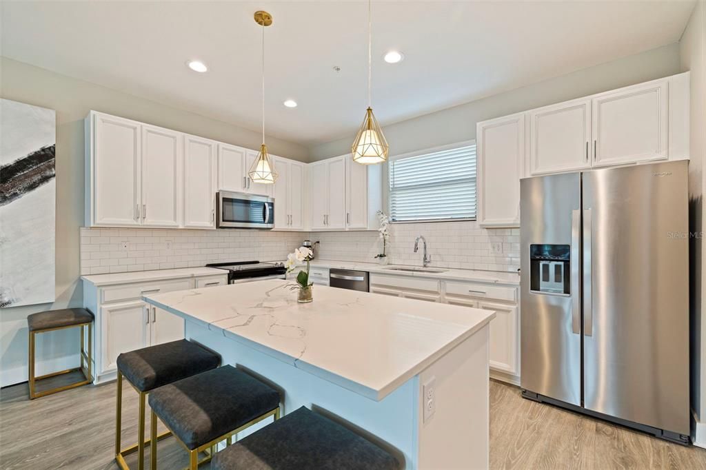 For Rent: $4,950 (3 beds, 3 baths, 1990 Square Feet)