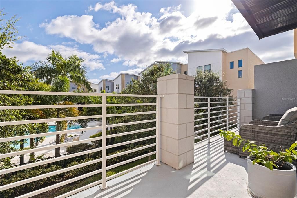 For Rent: $4,950 (3 beds, 3 baths, 1990 Square Feet)