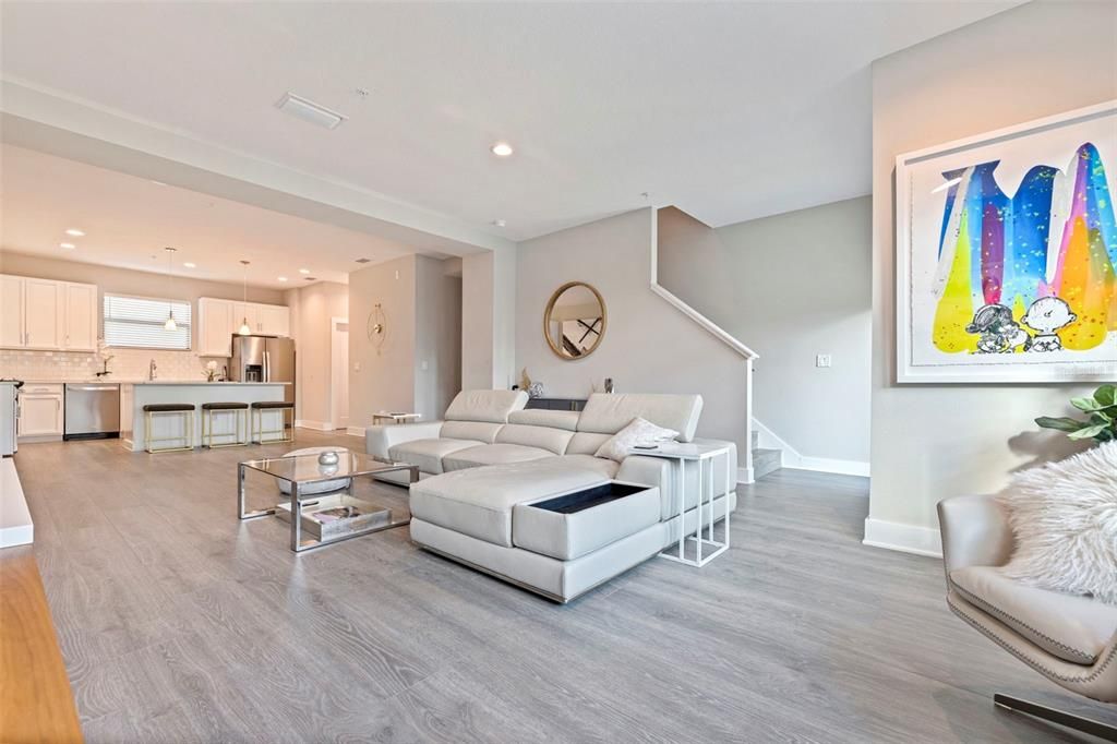 For Rent: $4,950 (3 beds, 3 baths, 1990 Square Feet)