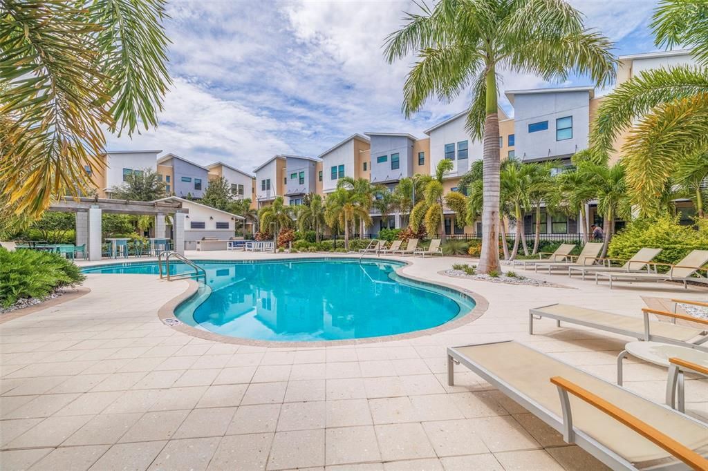 For Rent: $4,950 (3 beds, 3 baths, 1990 Square Feet)