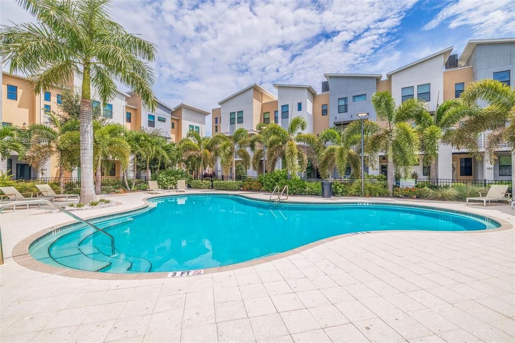 For Rent: $4,950 (3 beds, 3 baths, 1990 Square Feet)