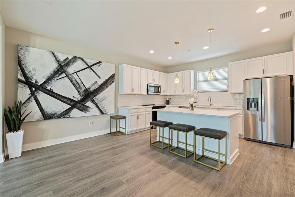 For Rent: $4,950 (3 beds, 3 baths, 1990 Square Feet)