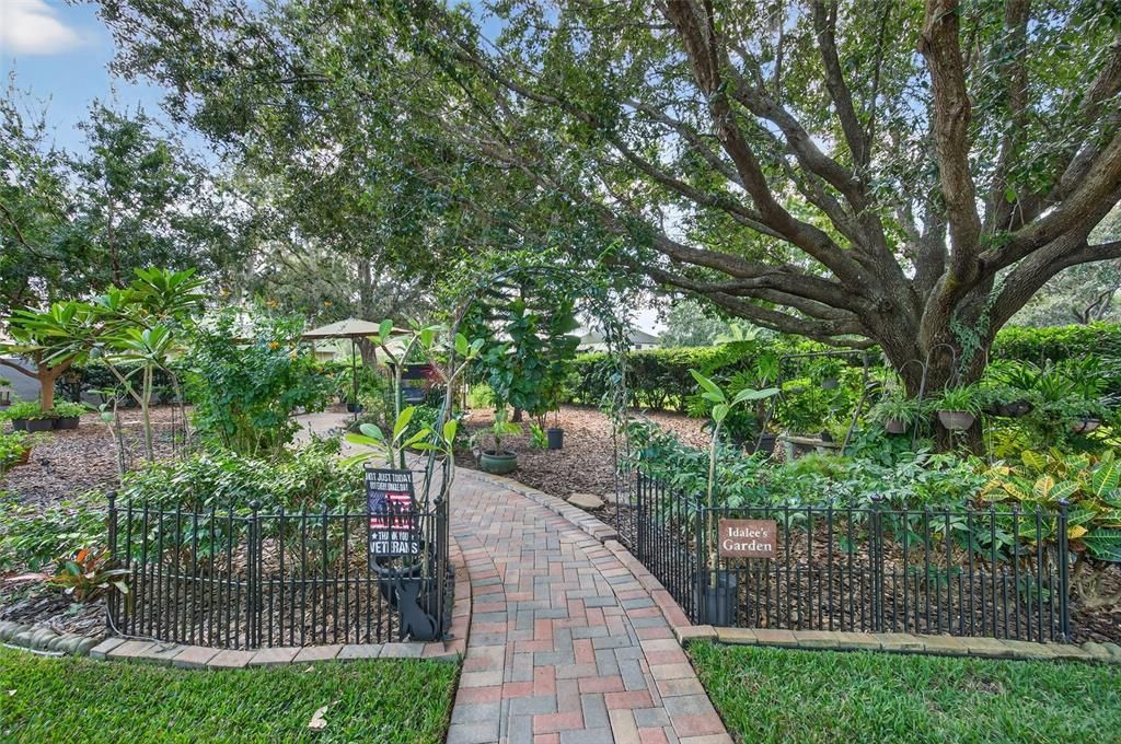 For Sale: $749,500 (4 beds, 3 baths, 2760 Square Feet)