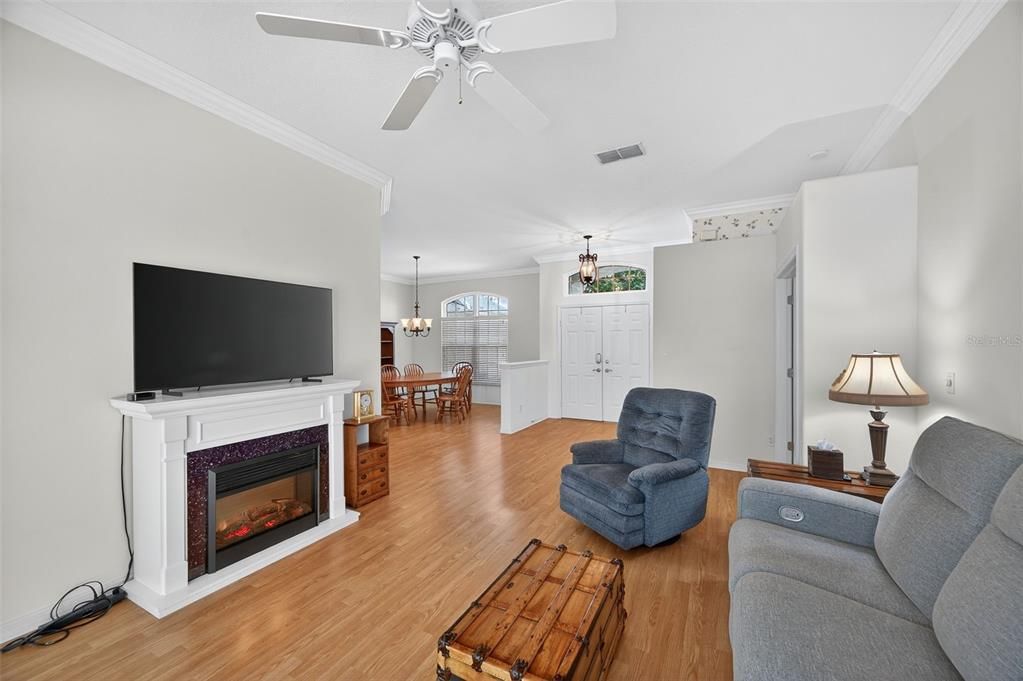 For Sale: $749,500 (4 beds, 3 baths, 2760 Square Feet)