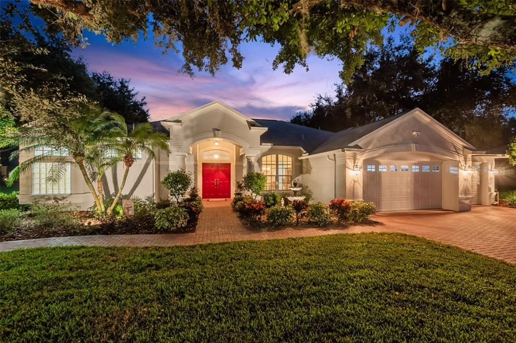 For Sale: $749,500 (4 beds, 3 baths, 2760 Square Feet)