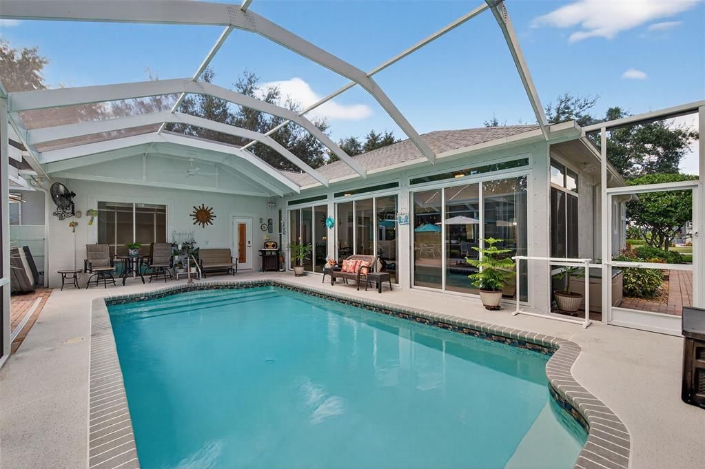 For Sale: $749,500 (4 beds, 3 baths, 2760 Square Feet)