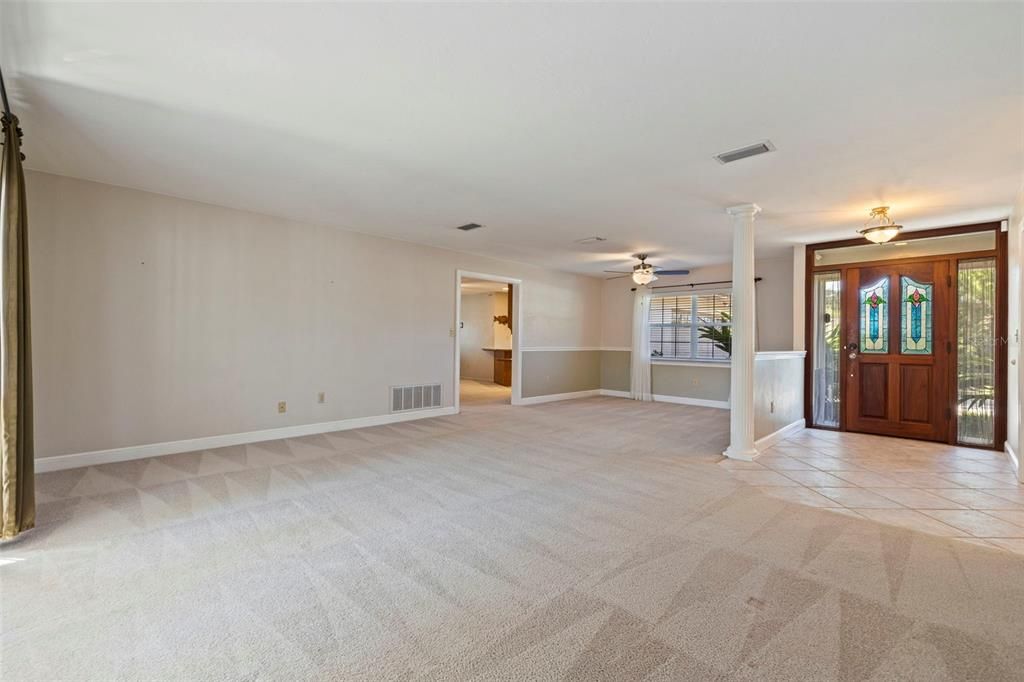 For Sale: $550,000 (3 beds, 2 baths, 1718 Square Feet)