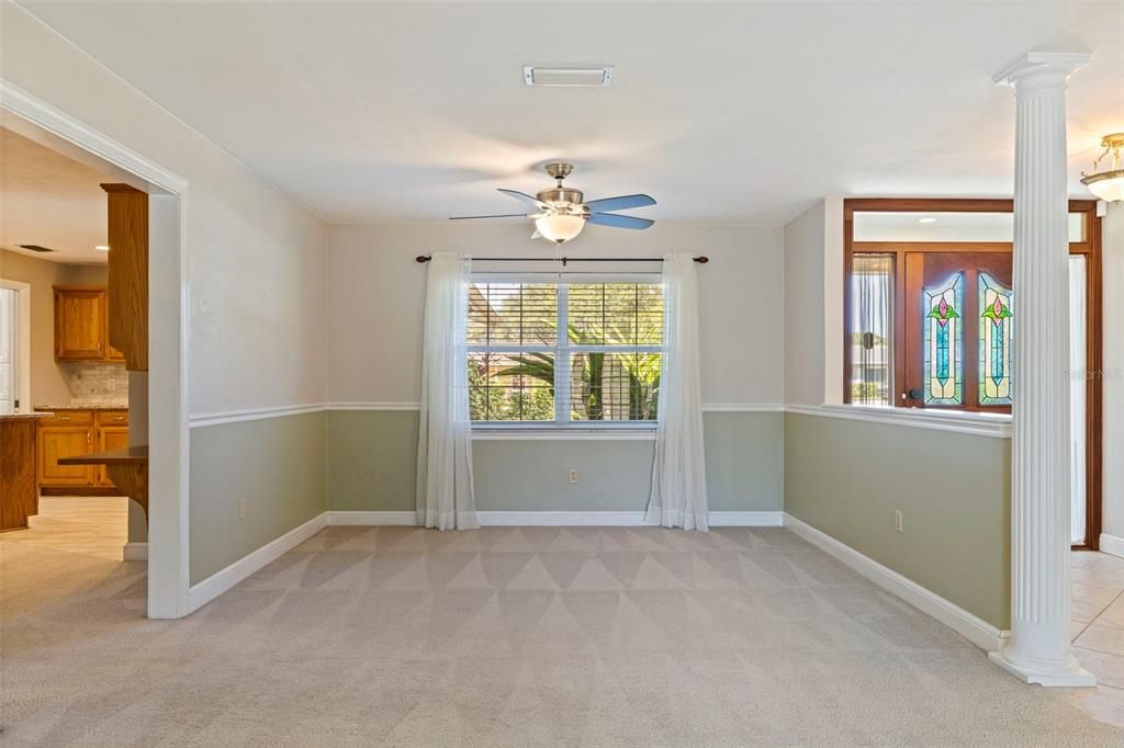 For Sale: $550,000 (3 beds, 2 baths, 1718 Square Feet)