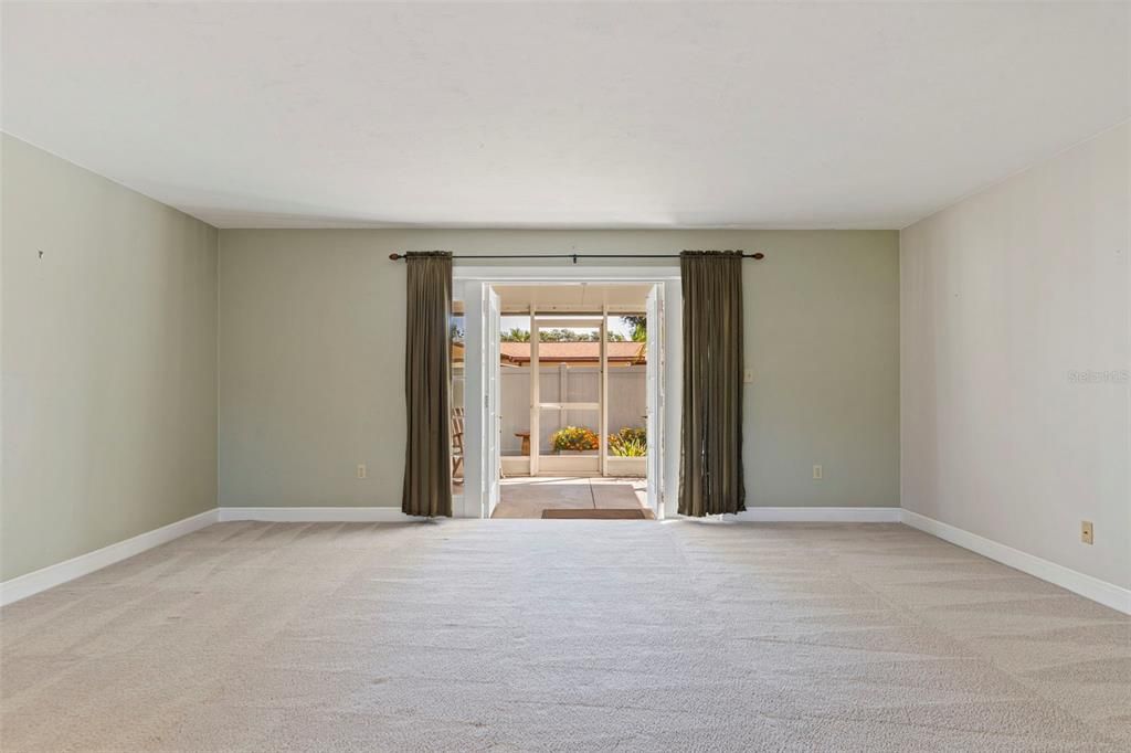 For Sale: $550,000 (3 beds, 2 baths, 1718 Square Feet)