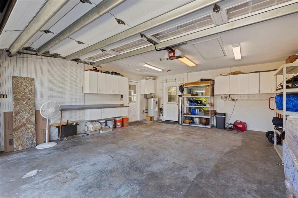 For Sale: $550,000 (3 beds, 2 baths, 1718 Square Feet)