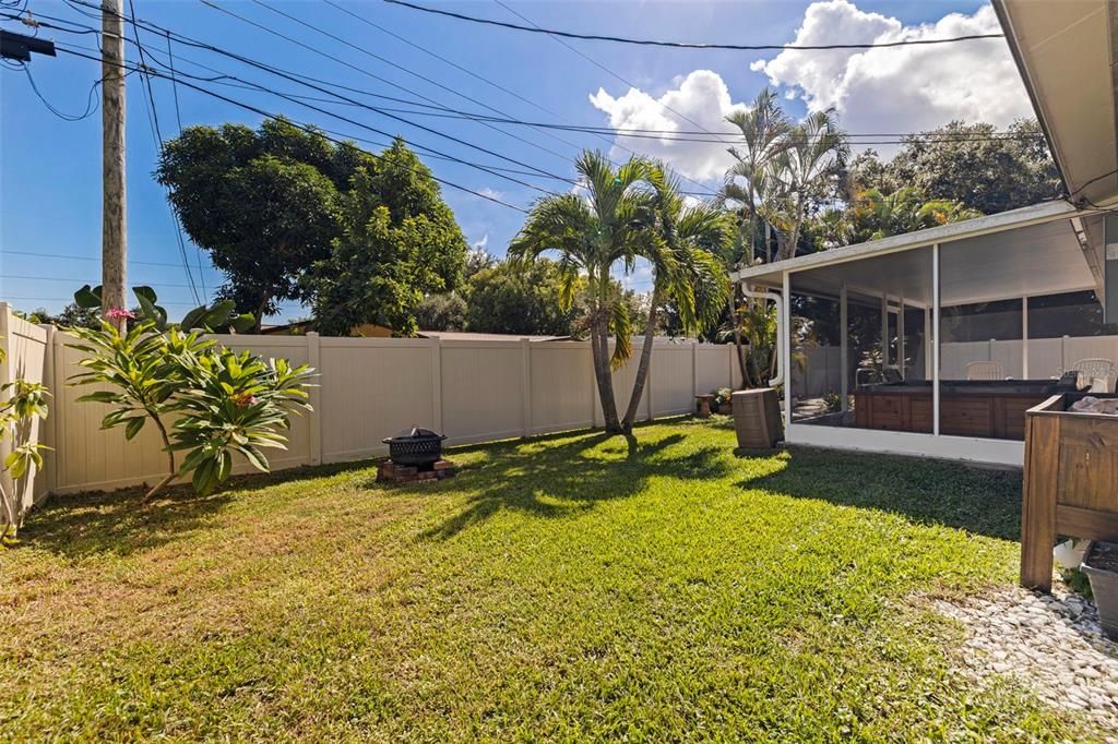 For Sale: $550,000 (3 beds, 2 baths, 1718 Square Feet)