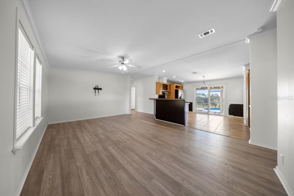 For Sale: $679,900 (3 beds, 2 baths, 1188 Square Feet)