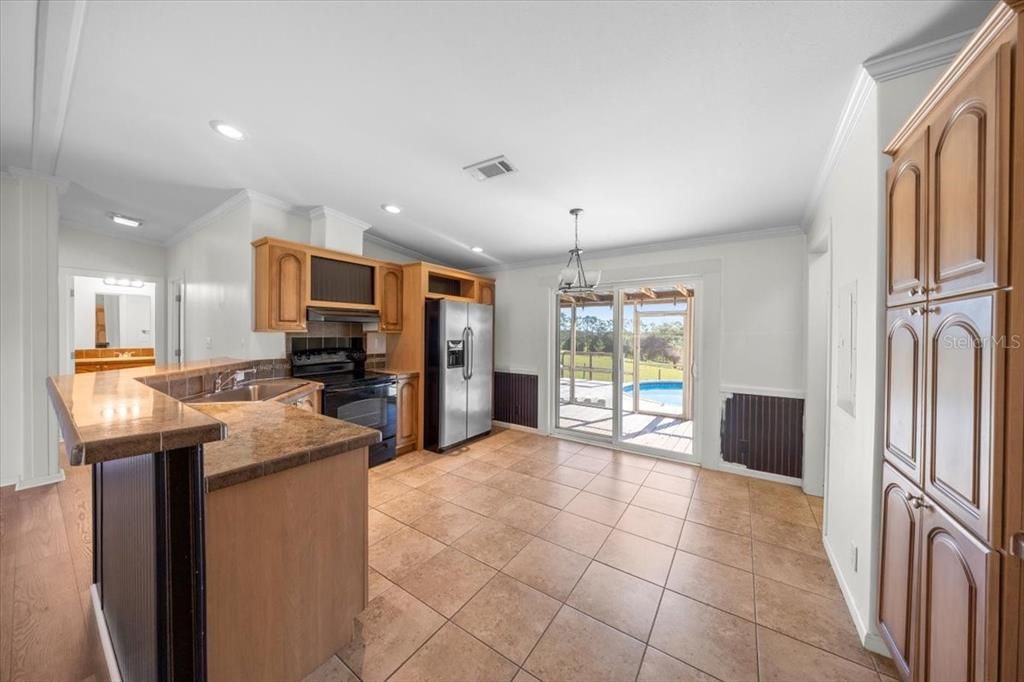 For Sale: $679,900 (3 beds, 2 baths, 1188 Square Feet)