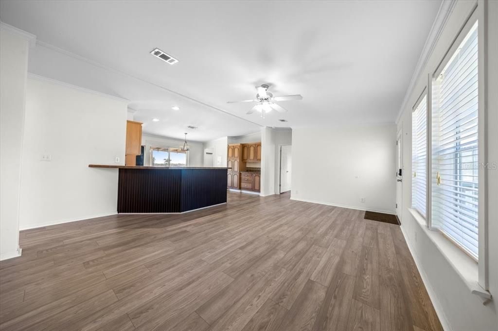 For Sale: $679,900 (3 beds, 2 baths, 1188 Square Feet)