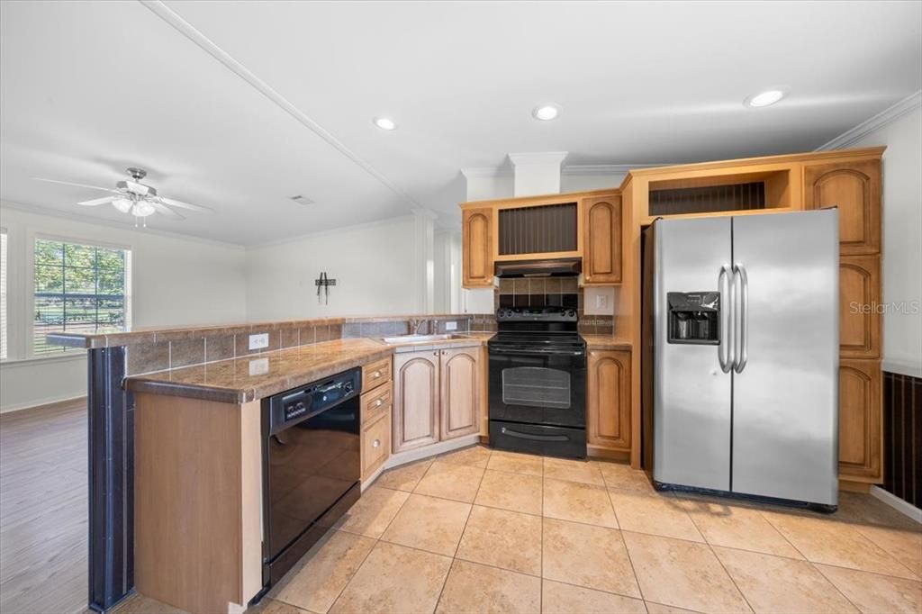 For Sale: $679,900 (3 beds, 2 baths, 1188 Square Feet)