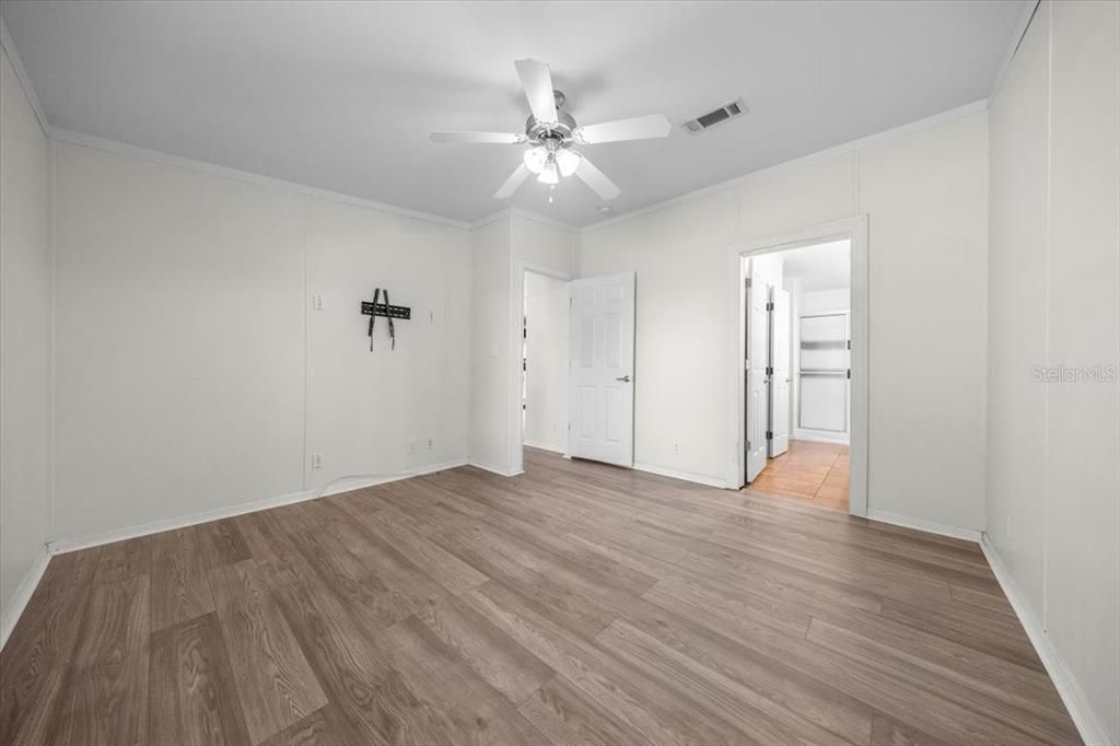 For Sale: $679,900 (3 beds, 2 baths, 1188 Square Feet)