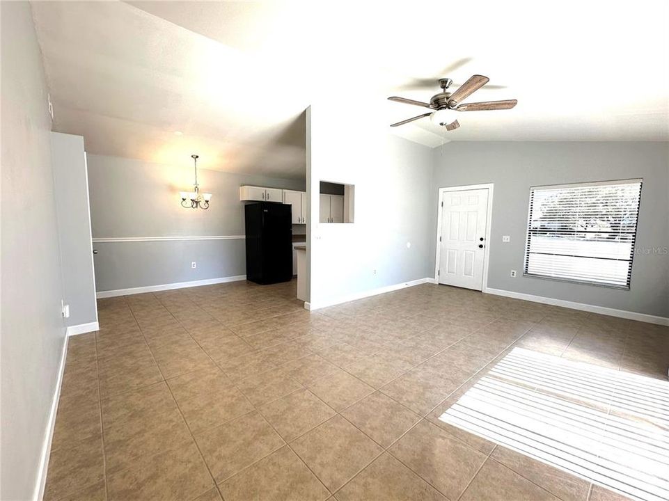 Active With Contract: $264,900 (3 beds, 2 baths, 1350 Square Feet)