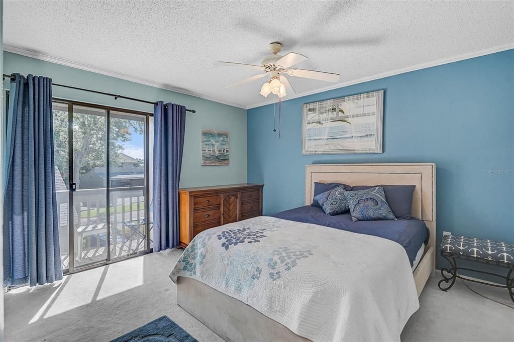 待售: $225,000 (2 贝兹, 2 浴室, 1325 平方英尺)